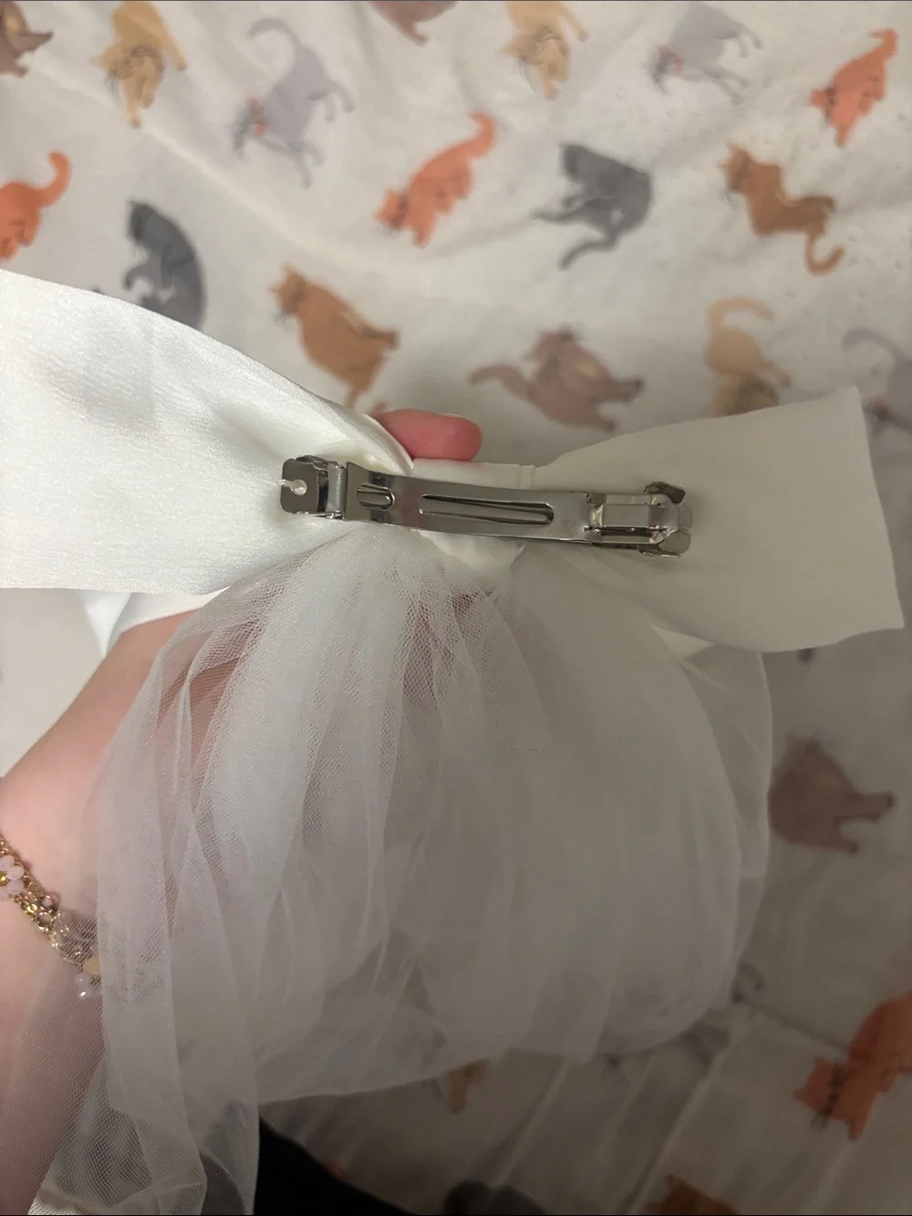 white bow hair clip